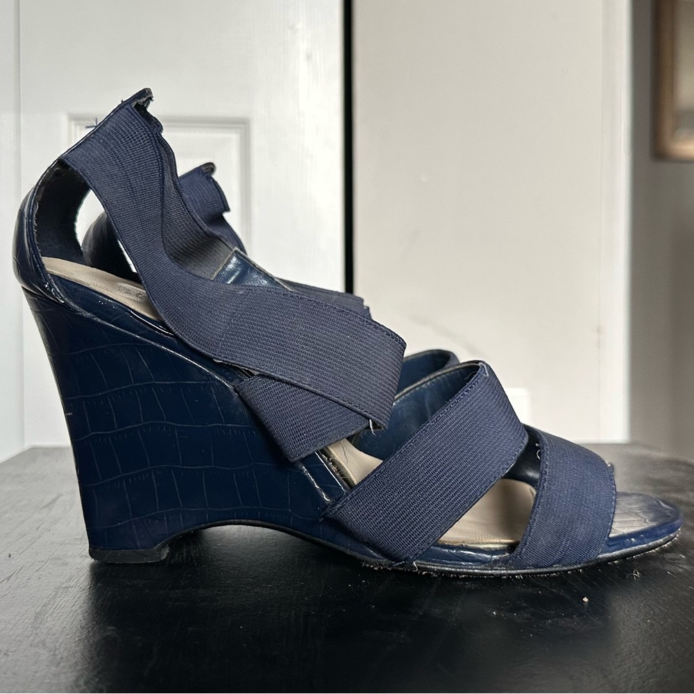 Bijou New York - Navy wedge sandals - Size 10W